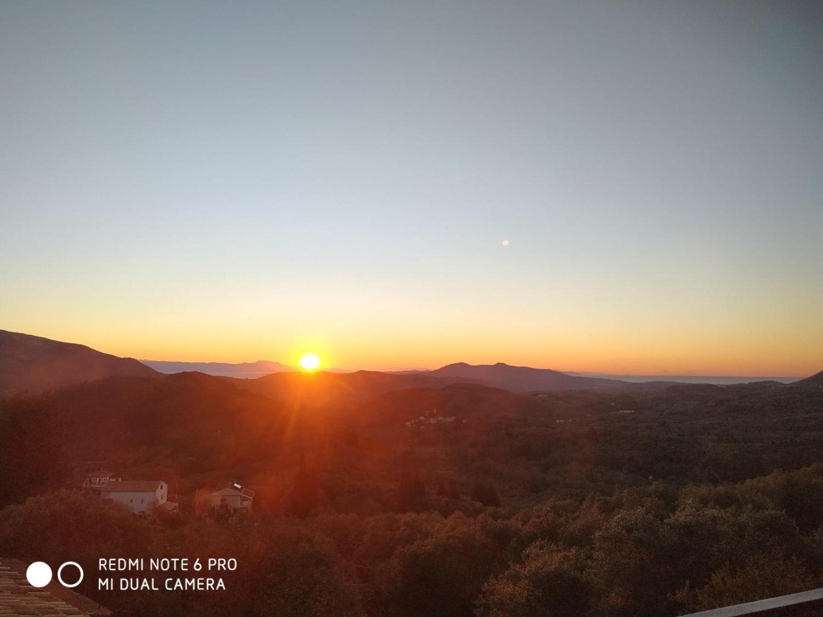Billy'S Breathtaking View Cozy Cottage Kato Pavliana Luaran gambar